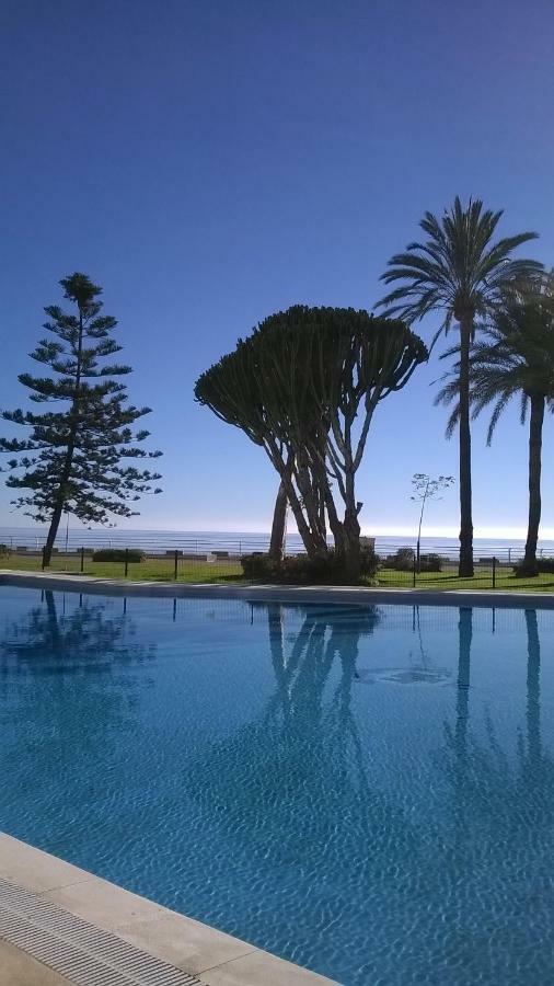 Sea Front Studio With Spacious Balcony Santa Clara Torremolinos Extérieur photo