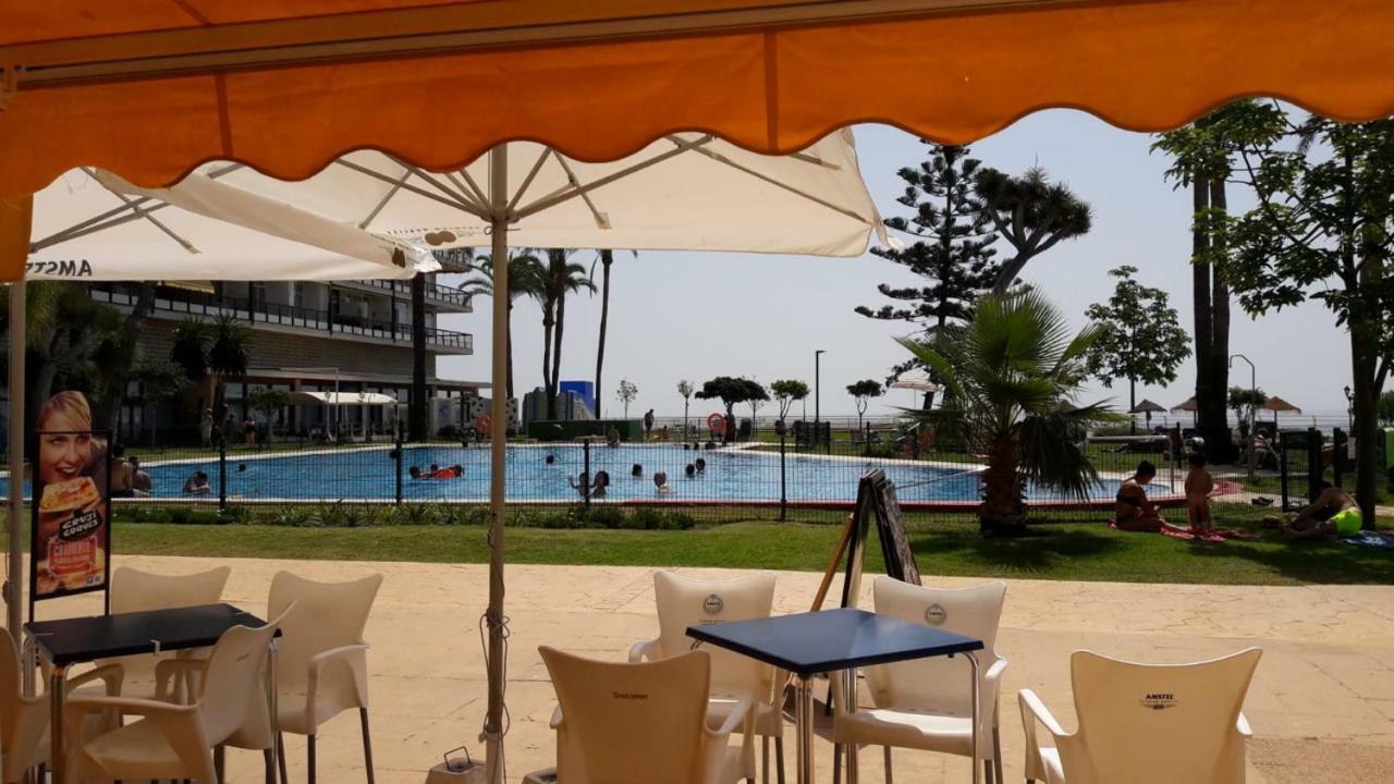 Sea Front Studio With Spacious Balcony Santa Clara Torremolinos Extérieur photo